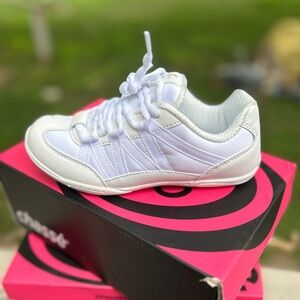 ✨BRAND NEW IN BOX✨ Chasse Ace II Cheerleading Shoes